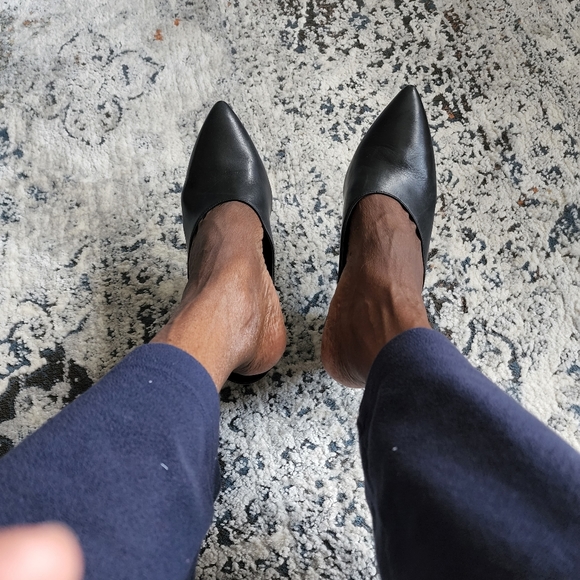 SHOES - Picture 8 of 8